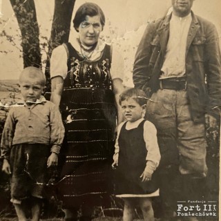 Zdjęcie Franciszka Lewandowskiego z rodziną