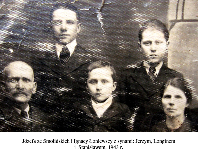 Rodzina Łoniewskich - Józefa i Ignacy Łoniewscy z synami: Jerzym, Longinem i Stanisławem, 1943 r.